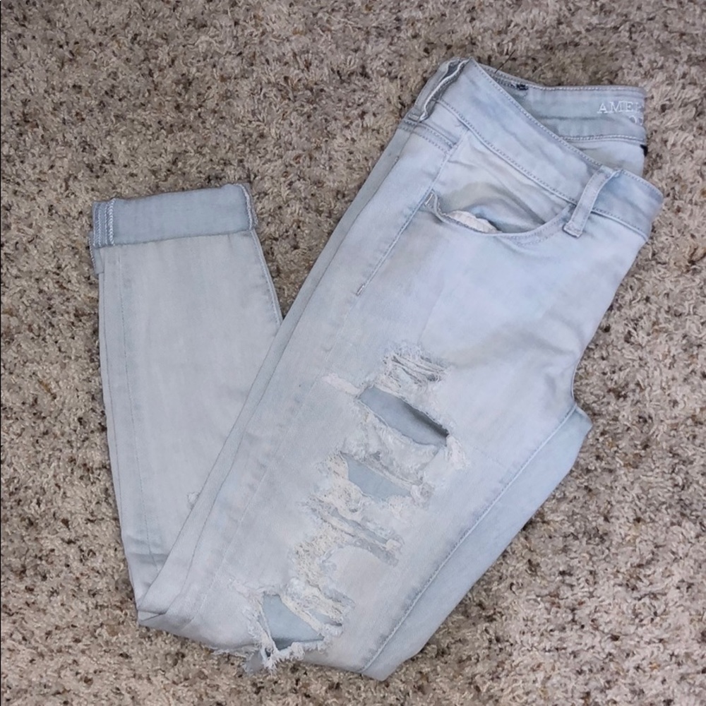 American Eagle light wash jeans